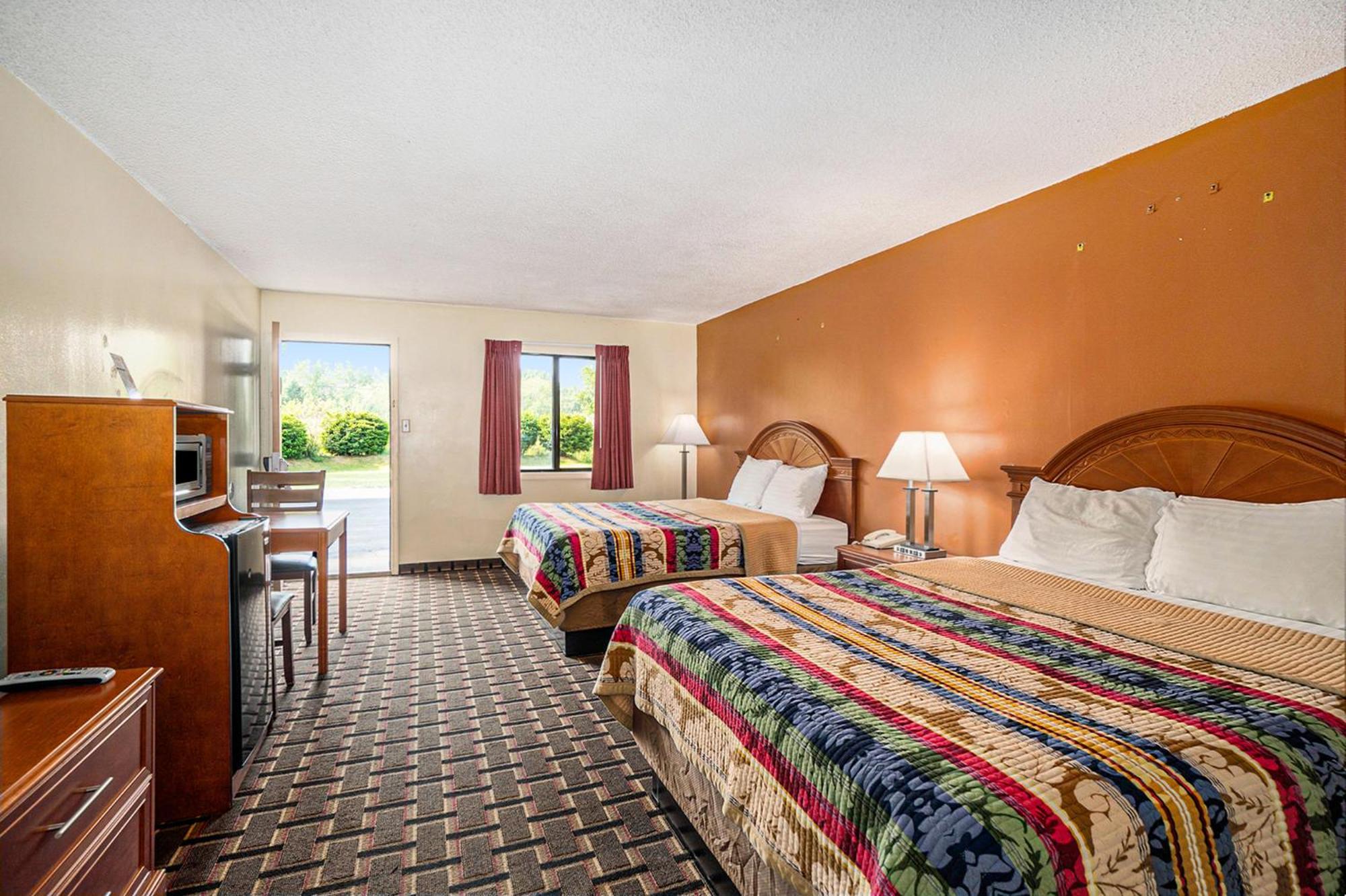 Great Lakes Inn & Suites شاوث هيفن الغرفة الصورة